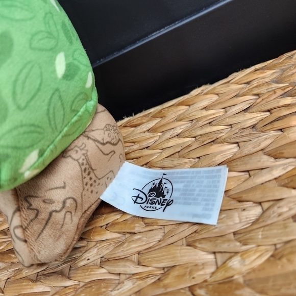 DISNEY PARKS Tree of life washable Park Icon - Picture 7 of 9